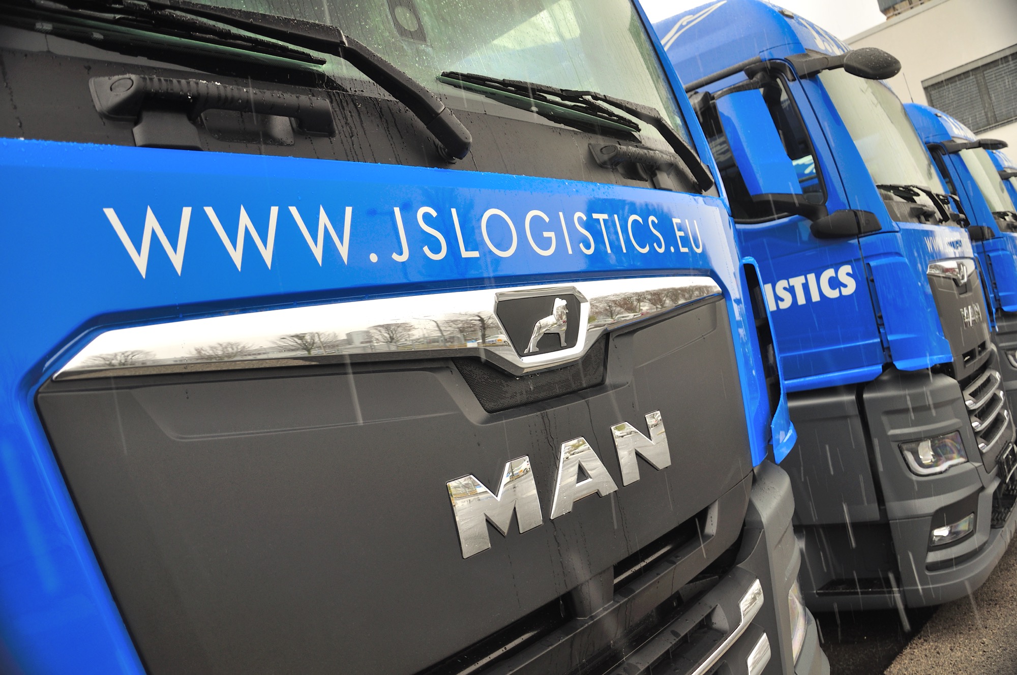 J.S. Logistics erweitert seinen Fuhrpark erneut 10 neue MAN TGX 18.